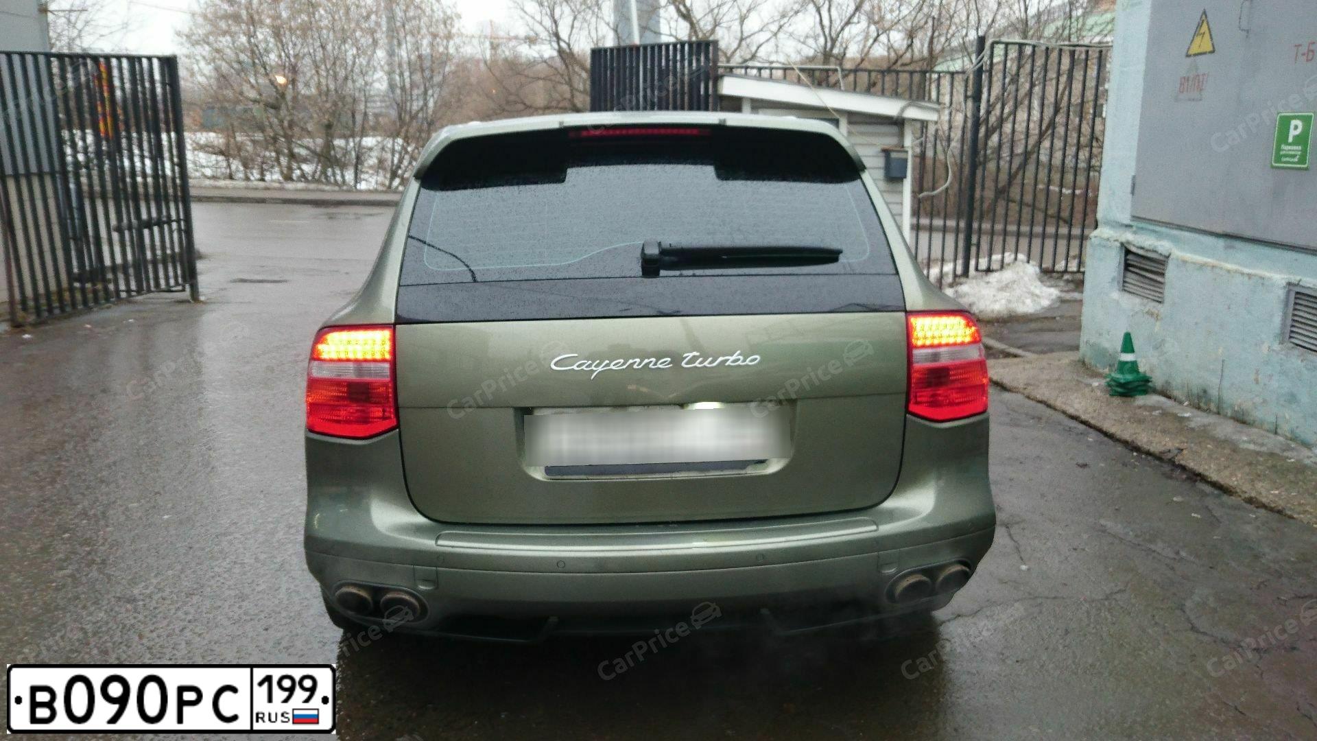 Фото автомобиля PORSCHE CAYENNE, 2008 — госномер В090РС199. Цвет: ЗЕЛЕНЫЙ