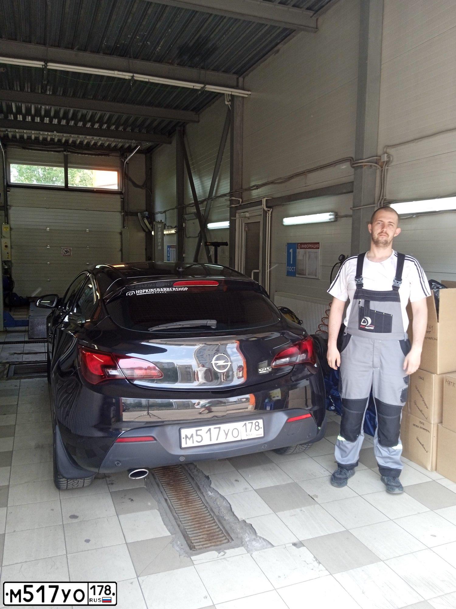 Фото автомобиля OPEL ASTRA, 2012 — госномер Т851РР198. Цвет: ЧЕРНЫЙ