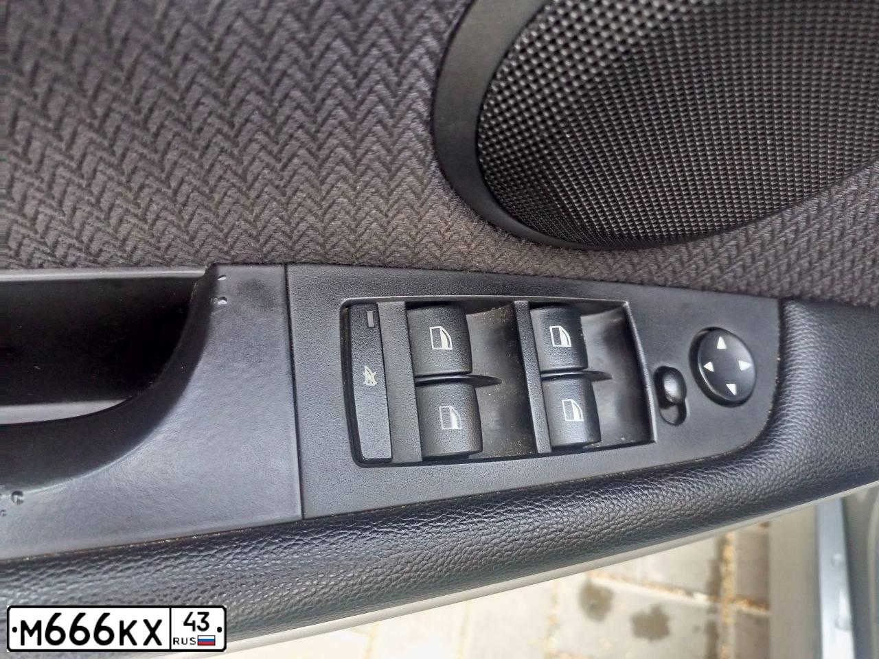 Фото автомобиля LADA 2114 SAMARA, 2005 — госномер Н387ЕТ150. Цвет: ЧЕРНЫЙ