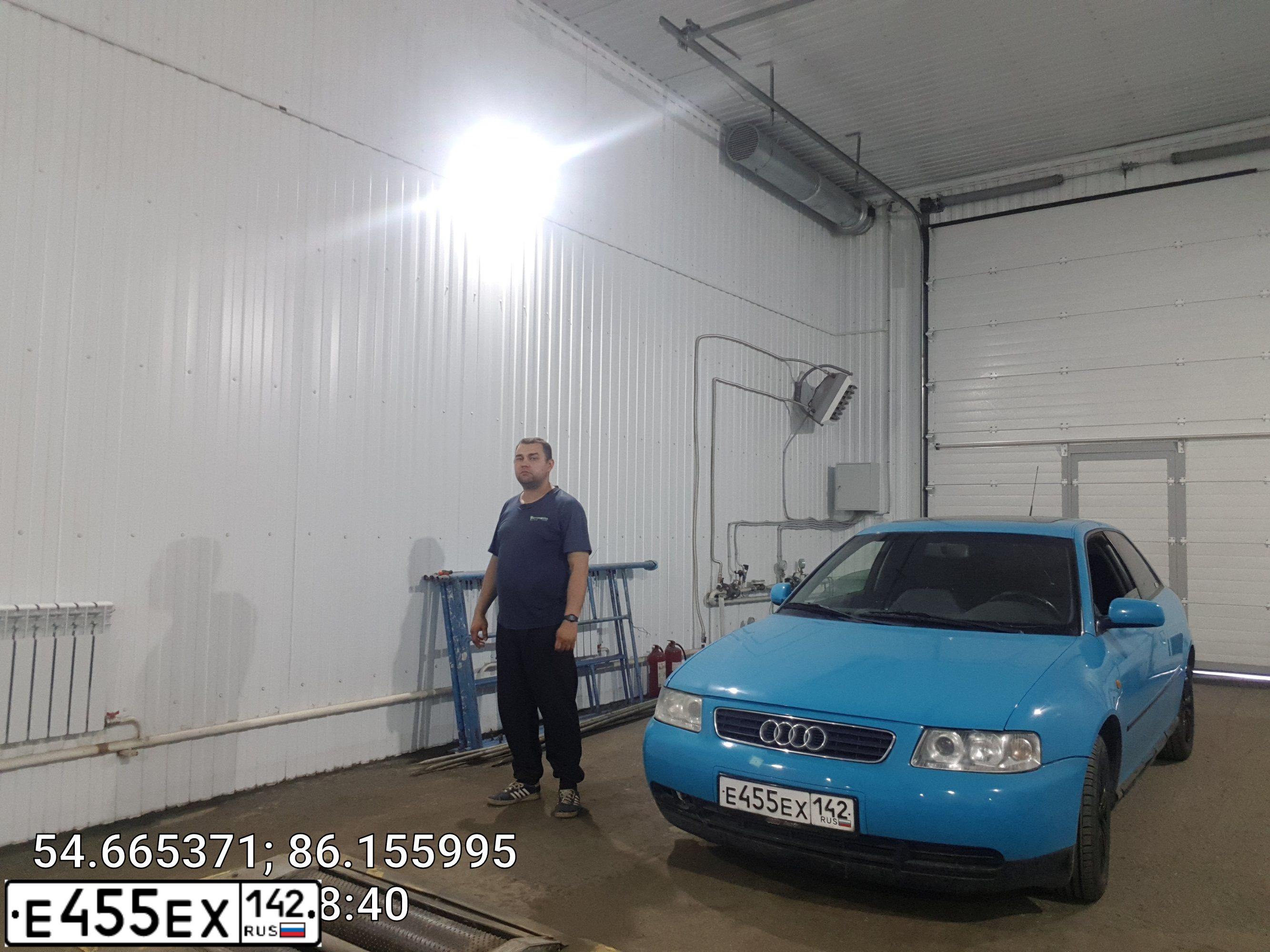 Фото автомобиля AUDI A3, 1998 — госномер Е455ЕХ142. Цвет: СВЕТЛО-ЗЕЛЕНЫЙ