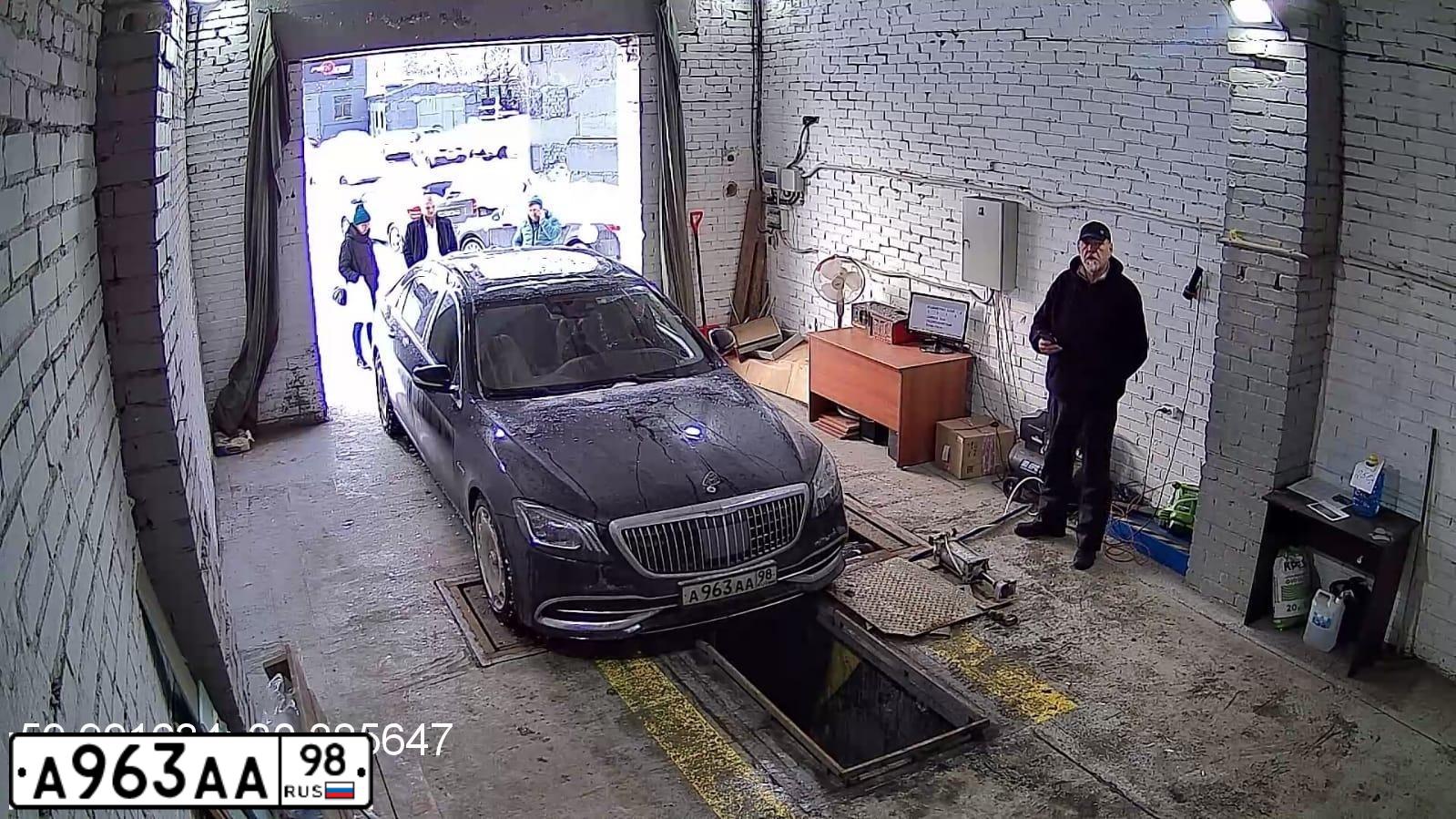 Фото автомобиля MERCEDES S-KLASSE, 2017 — госномер Т855ВС198. Цвет: ЧЕРНЫЙ
