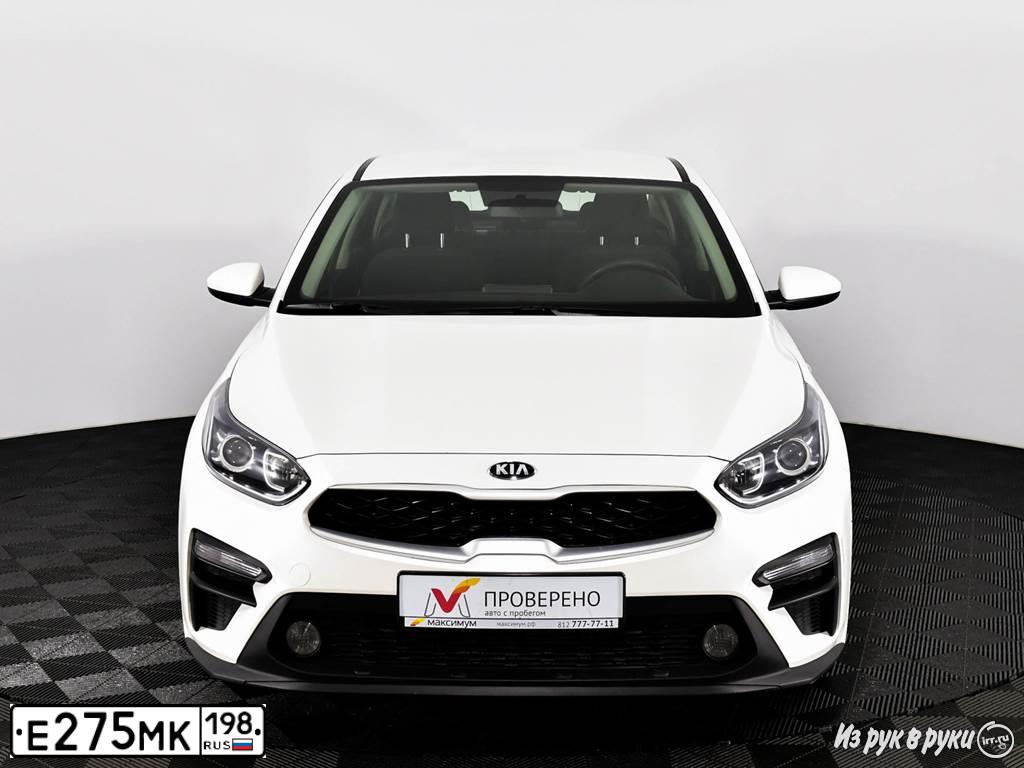 Фото автомобиля KIA CERATO, 2019 — госномер Е275МК198. Цвет: Белый