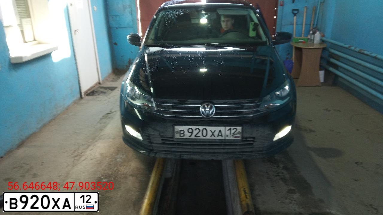 Фото автомобиля VOLKSWAGEN POLO, 2016 — госномер В920ХА12. Цвет: ЧЕРНЫЙ