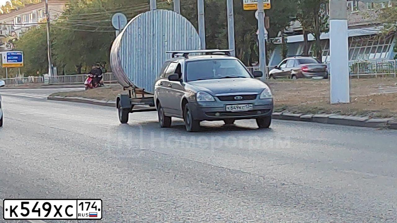 Фото автомобиля HYUNDAI ACCENT, 2007 — госномер В122КО774. Цвет: Красный