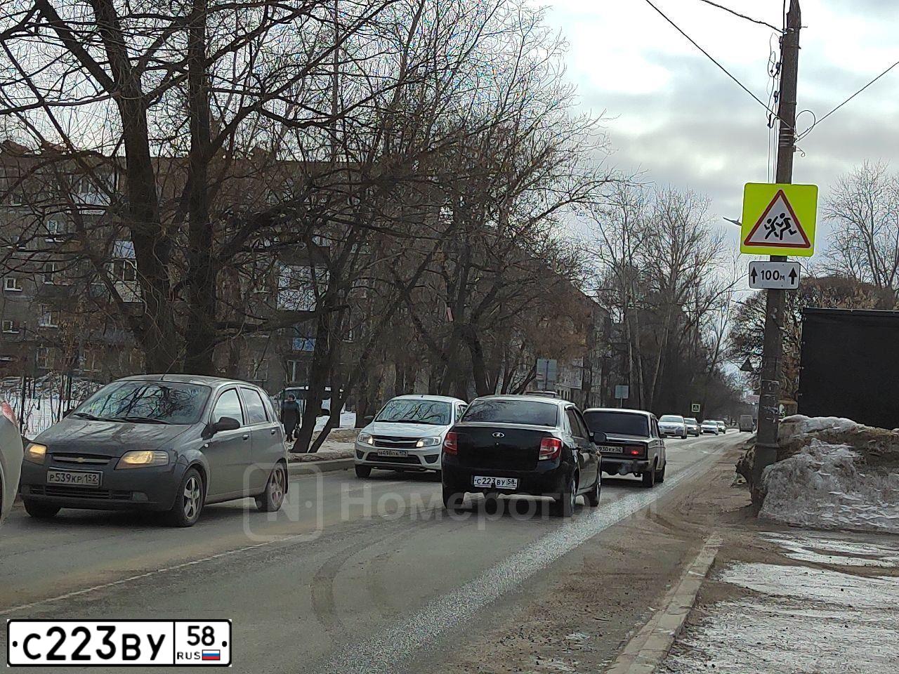 Фото автомобиля LADA 2190 GRANTA, 2012 — госномер М343УЕ197. Цвет: ЧЕРНЫЙ