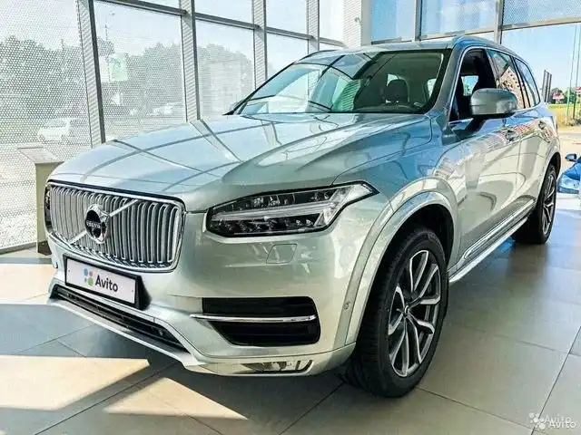 Фото автомобиля VOLVO XC90, 2019 — госномер Т563ВК58. Цвет: Серебристый