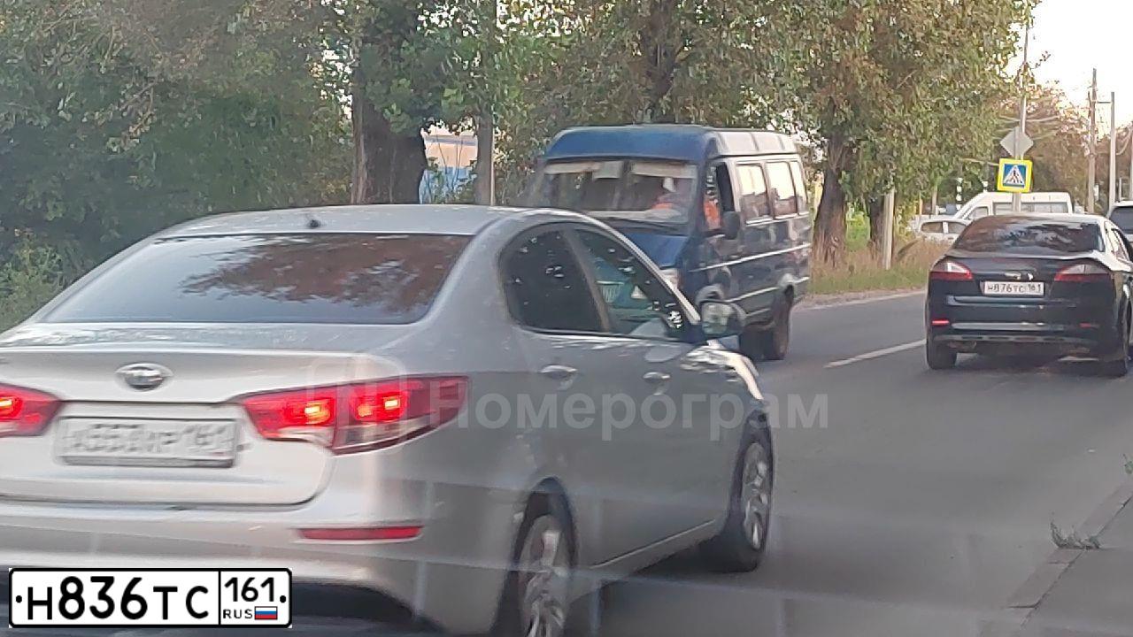 Фото автомобиля SKODA OCTAVIA, 2014 — госномер Е284ЕЕ161. Цвет: Белый