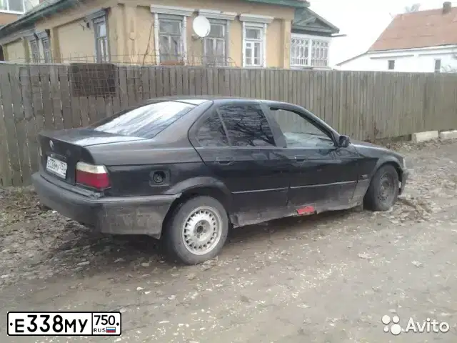 Фото автомобиля BMW W SERIE 3, 1991 — госномер Х827ТР190. Цвет: ЧЕРНЫЙ