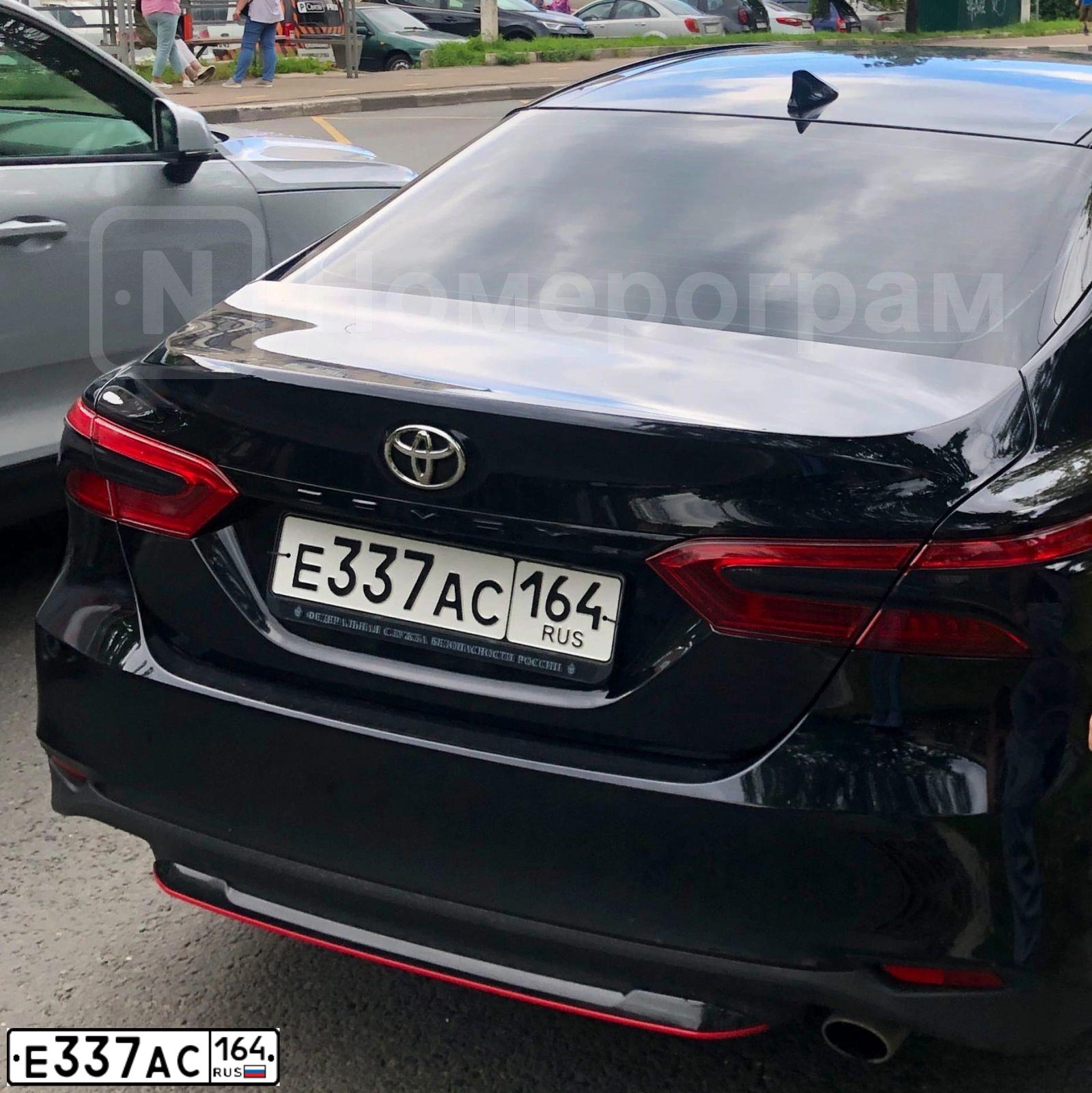 Фото автомобиля TOYOTA CAMRY, 2020 — госномер Е337АС164. Цвет: ЧЕРНЫЙ