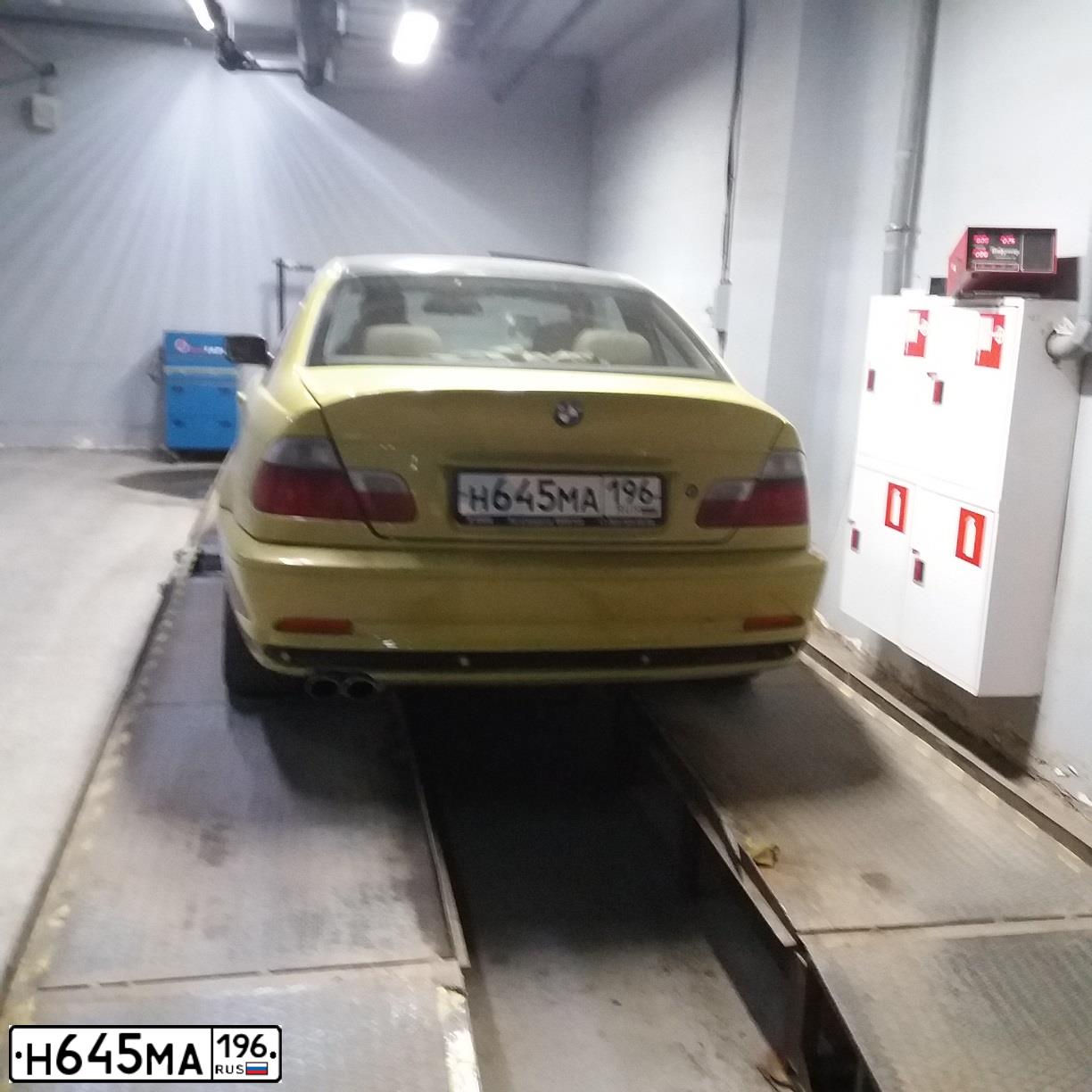 Фото автомобиля BMW SERIE 3, 2000 — госномер М800НО196. Цвет: ЖЁЛТЫЙ