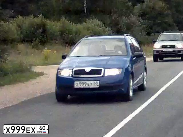 Фото автомобиля SKODA FABIA, 2002 — госномер Х999ЕХ60. Цвет: СИНИЙ