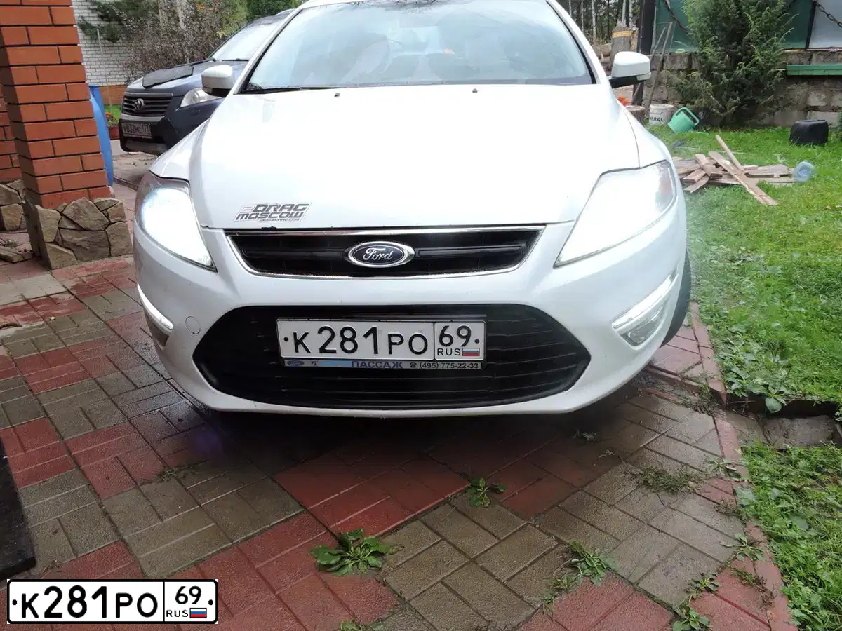 Фото автомобиля FORD MONDEO, 2012 — госномер В740УУ09. Цвет: Белый