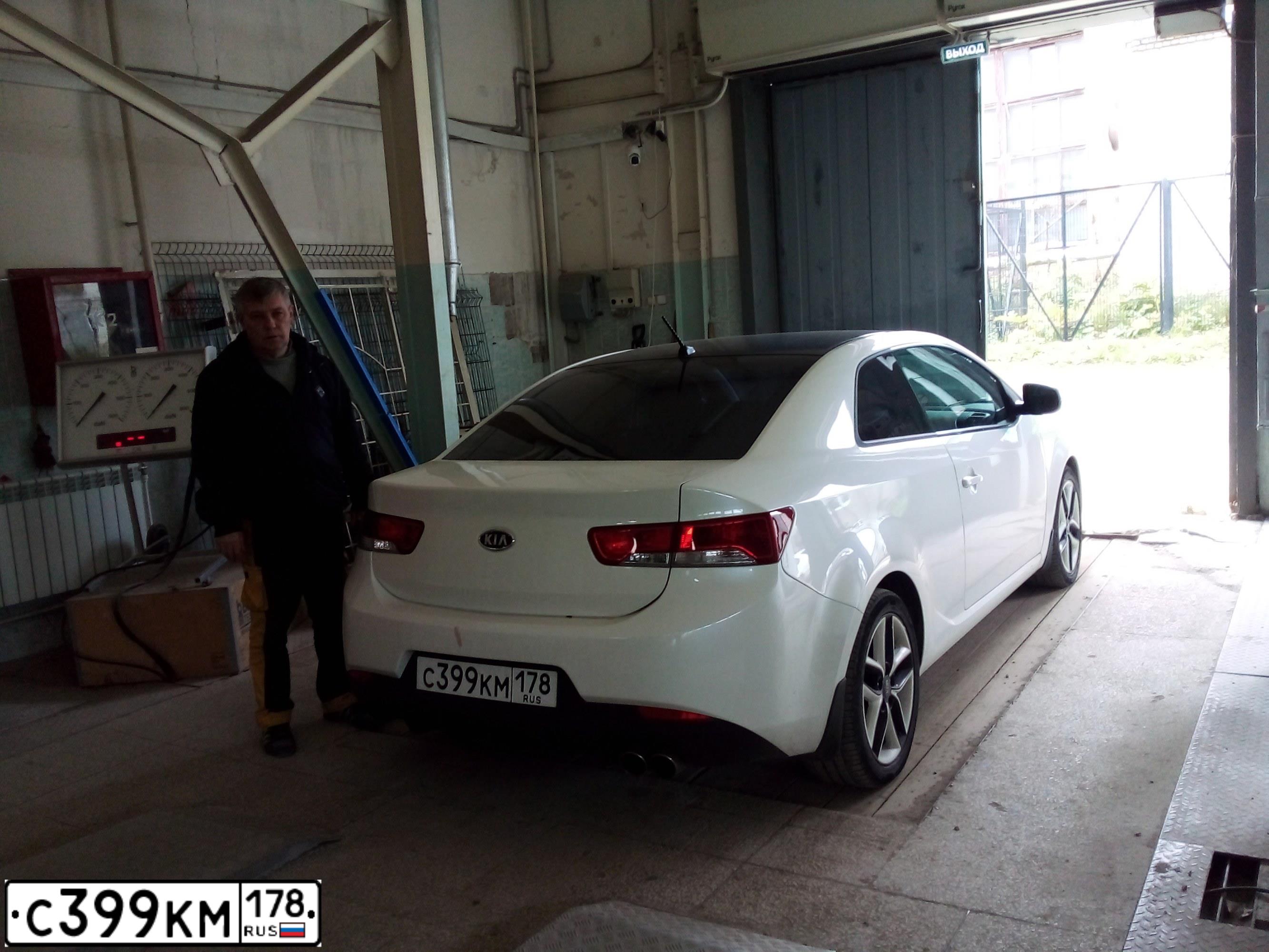 Фото автомобиля KIA CERATO, 2011 — госномер С399КМ178. Цвет: БЕЛЫЙ ЧЕРНЫЙ