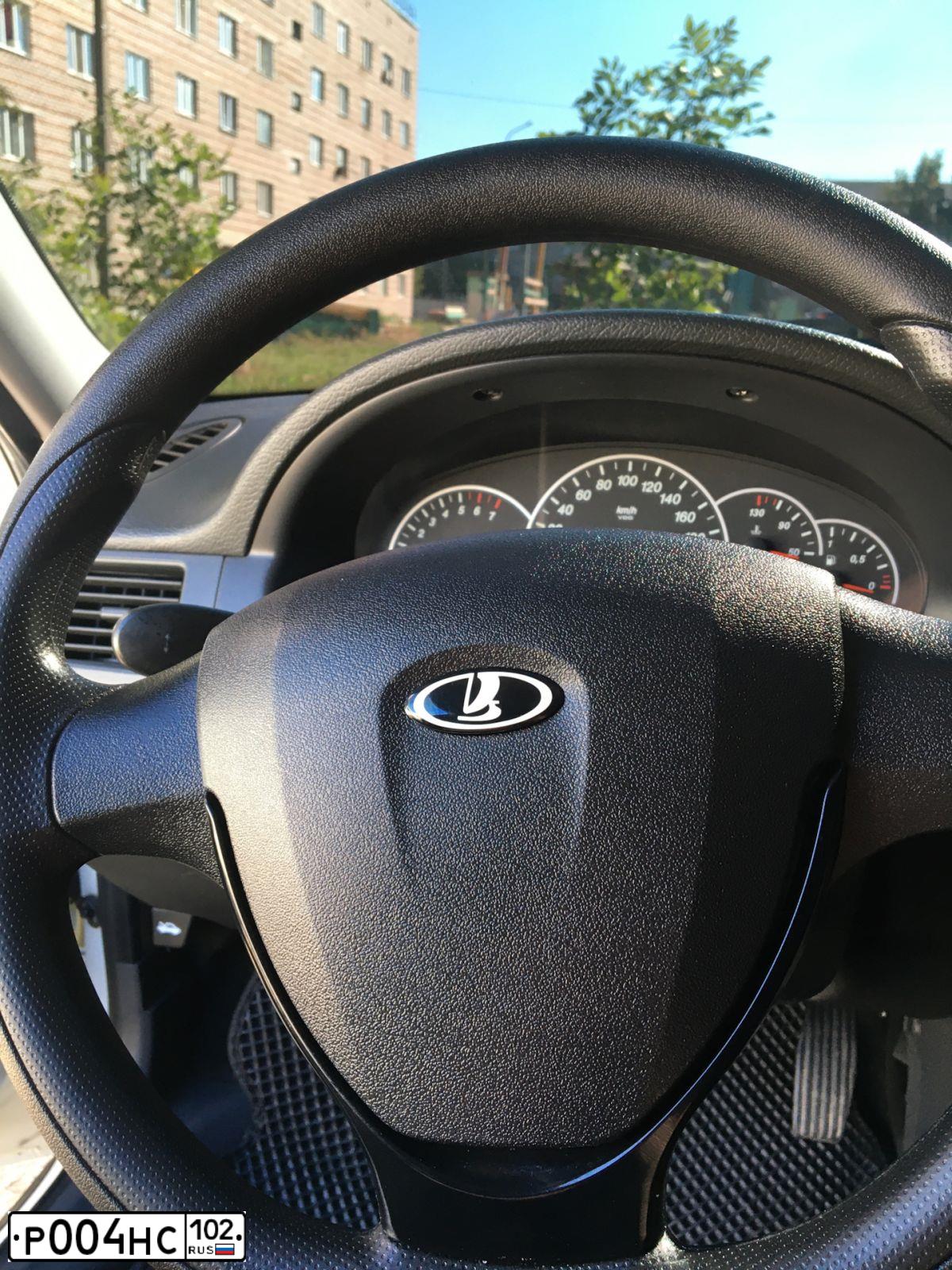 Фото автомобиля LADA 2105, 2010 — госномер Р004НС102. Цвет: СИНЕ-ЧЕРНЫЙ