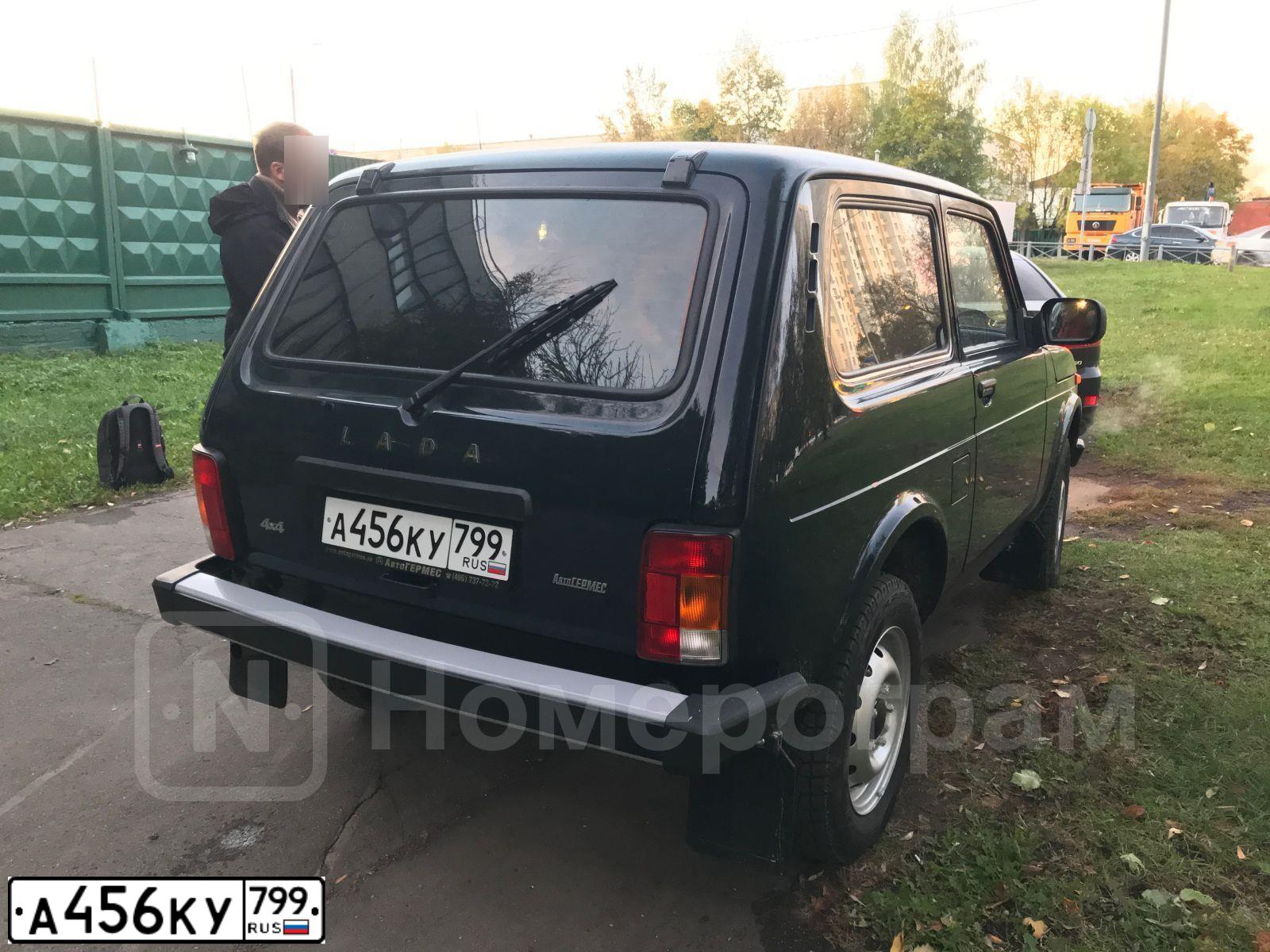 Фото автомобиля LADA 2121 NIVA, 2018 — госномер С471ТС33. Цвет: ТЕМНО - ЗЕЛЕНЫЙ