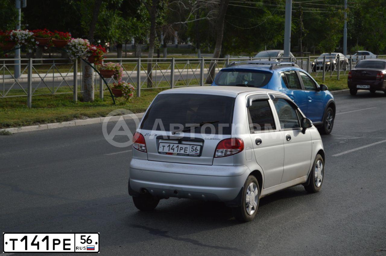 Фото автомобиля DAEWOO MATIZ, 2012 — госномер Т141РЕ56. Цвет: СЕРЕБРИСТЫЙ