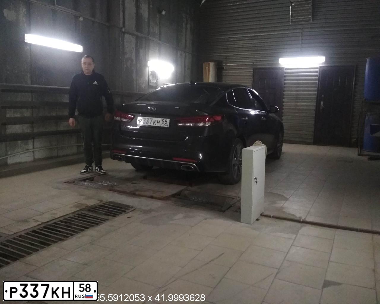 Фото автомобиля KIA MAGENTIS / OPTIMA, 2017 — госномер М096УА33. Цвет: Коричневый