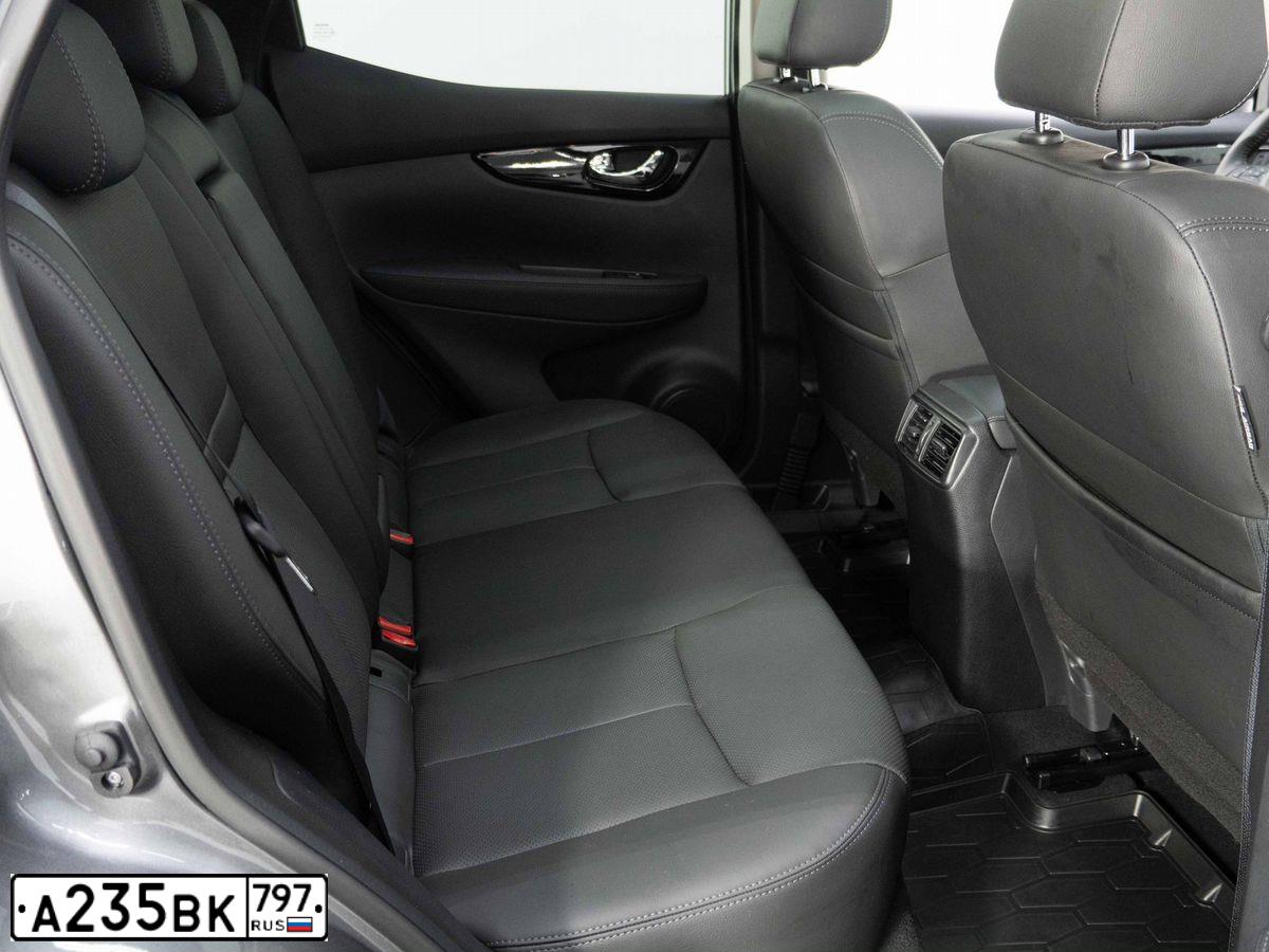 Фото автомобиля NISSAN QASHQAI, 2021 — госномер А235ВК797. Цвет: СЕРЫЙ