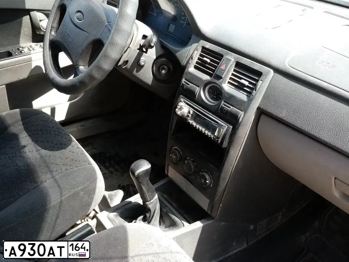 Фото автомобиля LADA 2172 PRIORA, 2008 — госномер А930АТ164. Цвет: СВЕТЛО-СЕРЕБРИСТЫЙ МЕТАЛЛ