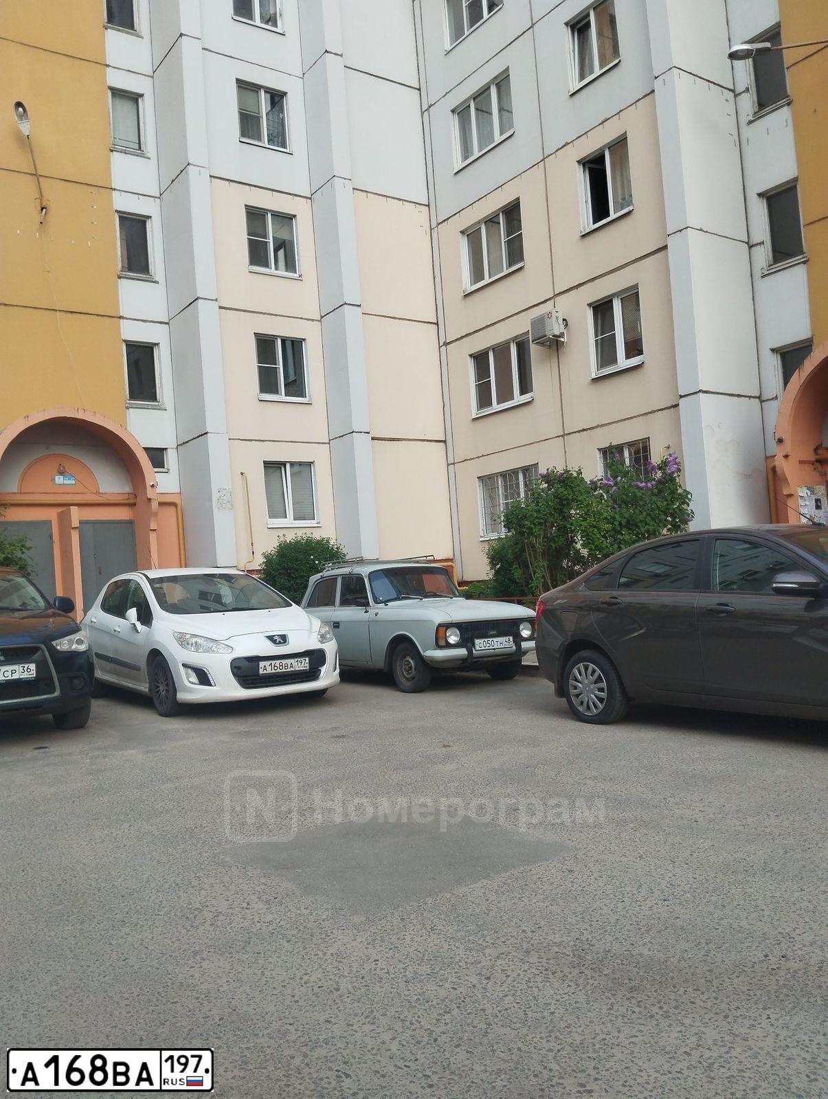 Фото автомобиля PEUGEOT 308, 2010 — госномер А168ВА197. Цвет: БЕЛЫЙ