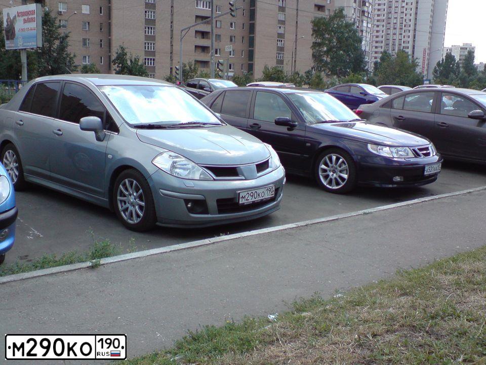 Фото автомобиля NISSAN TIIDA, 2010 — госномер М290КО190. Цвет: Серый