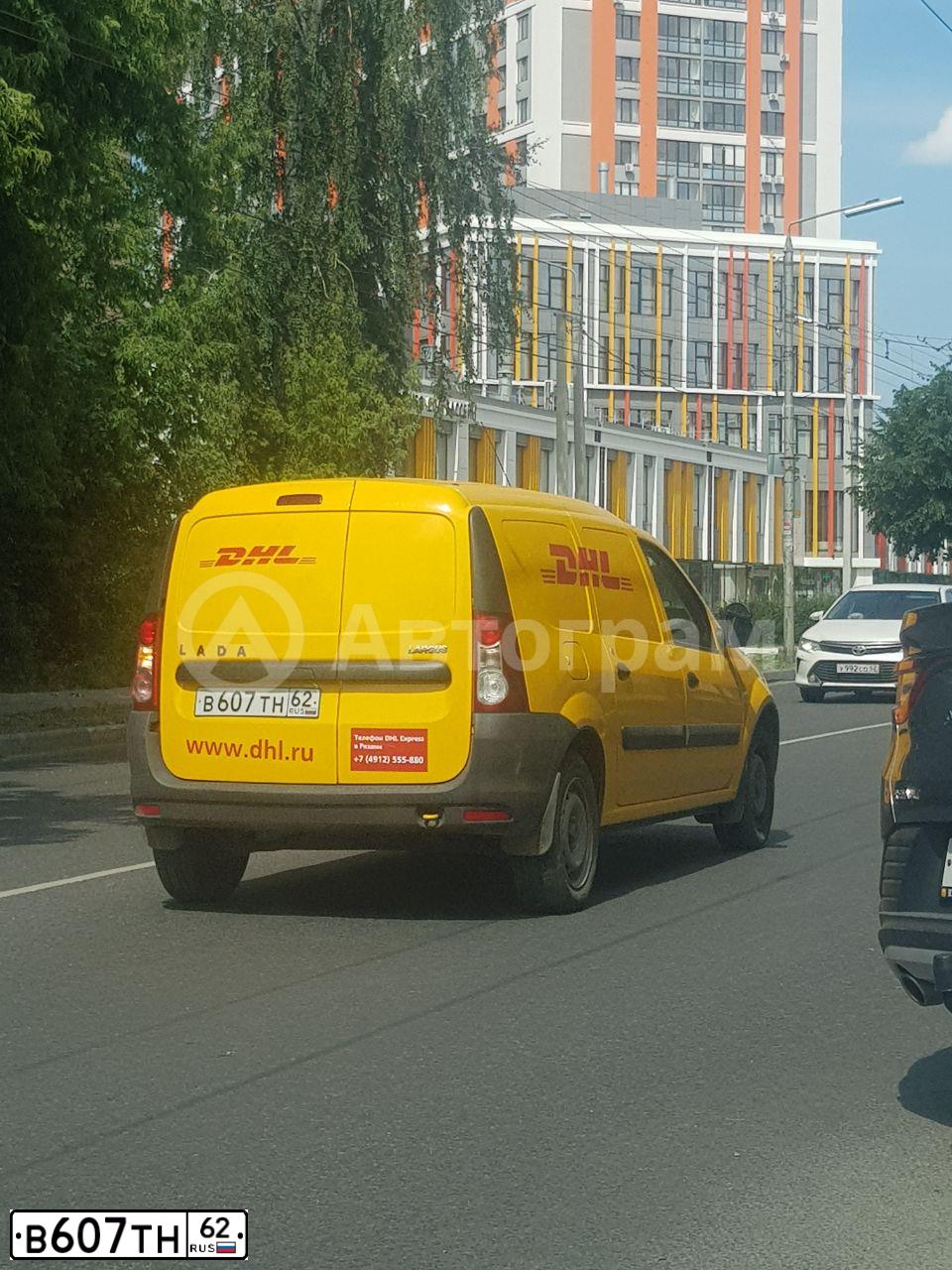 Фото автомобиля LADA LARGUS FURGON, 2020 — госномер В607ТН62. Цвет: ЖЕЛТЫЙ