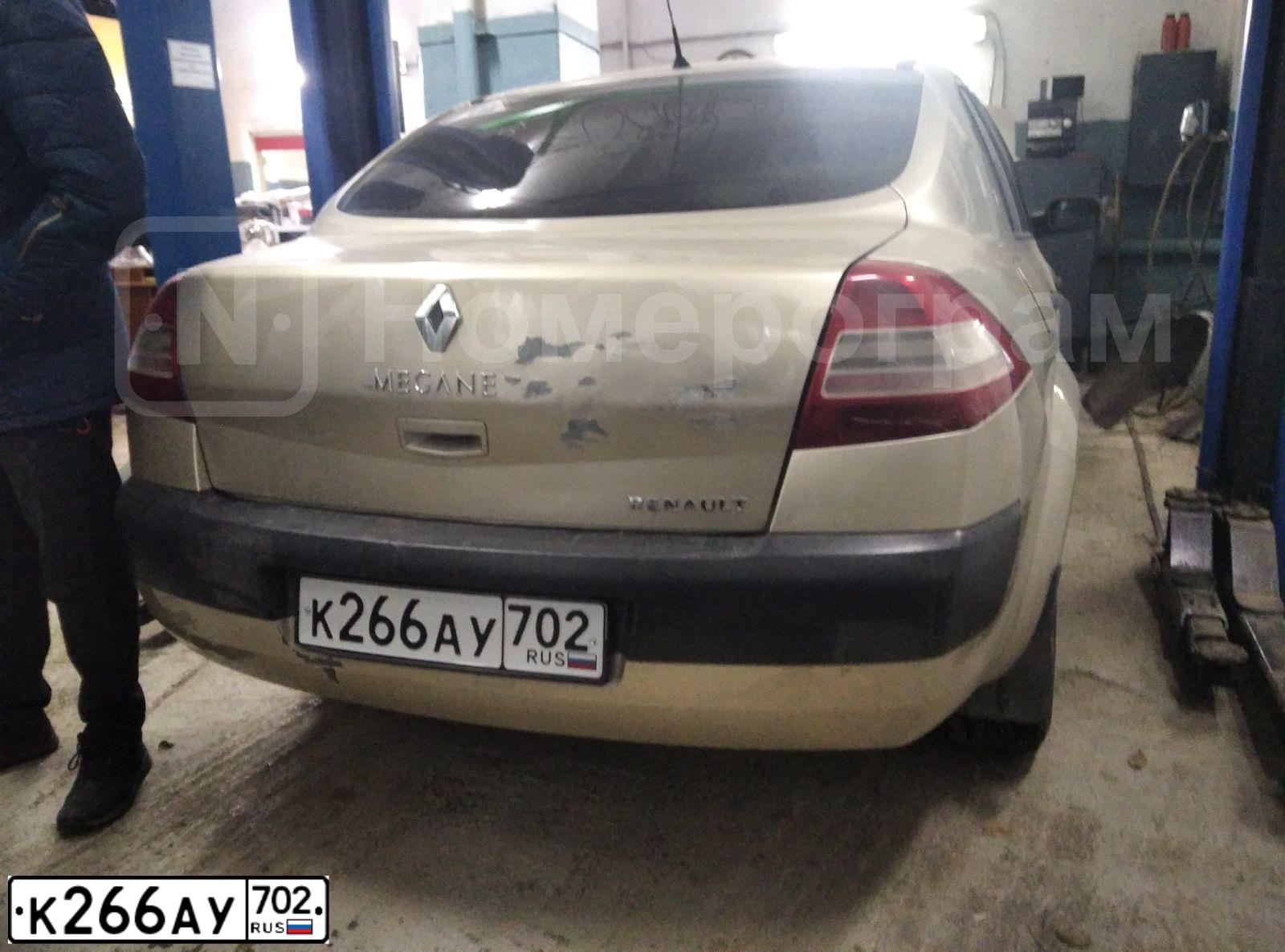 Фото автомобиля RENAULT MEGANE II P2A16 115 E2, 2007 — госномер К266АУ702. Цвет: БЕЖЕВЫЙ