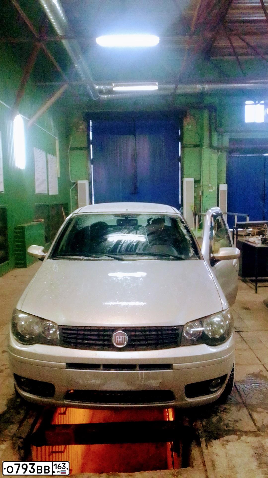 Фото автомобиля FIAT ALBEA, 2011 — госномер Р956ХТ73. Цвет: СЕРЫЙ СТАЛЬНОЙ