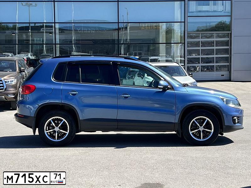 Фото автомобиля VOLKSWAGEN TIGUAN, 2012 — госномер М715ХС71. Цвет: Серо-Синий