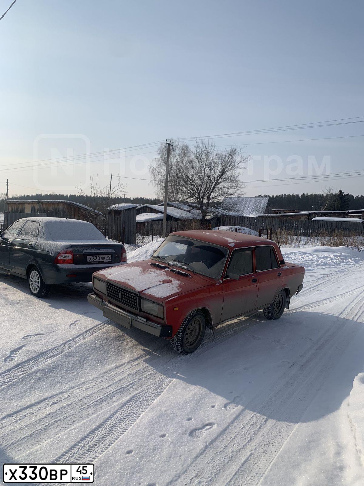 Фото автомобиля LADA 2170 PRIORA, 2008 — госномер Х330ВР45. Цвет: СЕРО-СИНЕ-ЗЕЛЕНЫЙ