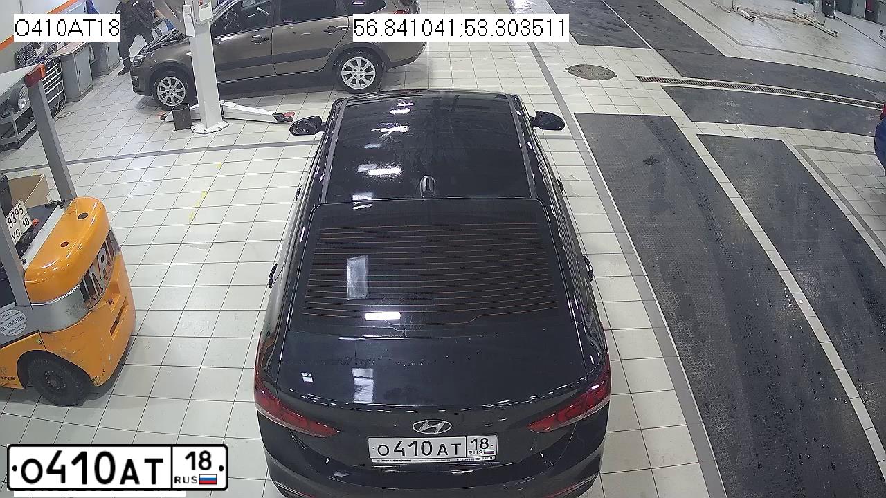 Фото автомобиля HYUNDAI SOLARIS, 2018 — госномер Е830УО21. Цвет: ЧЕРНЫЙ