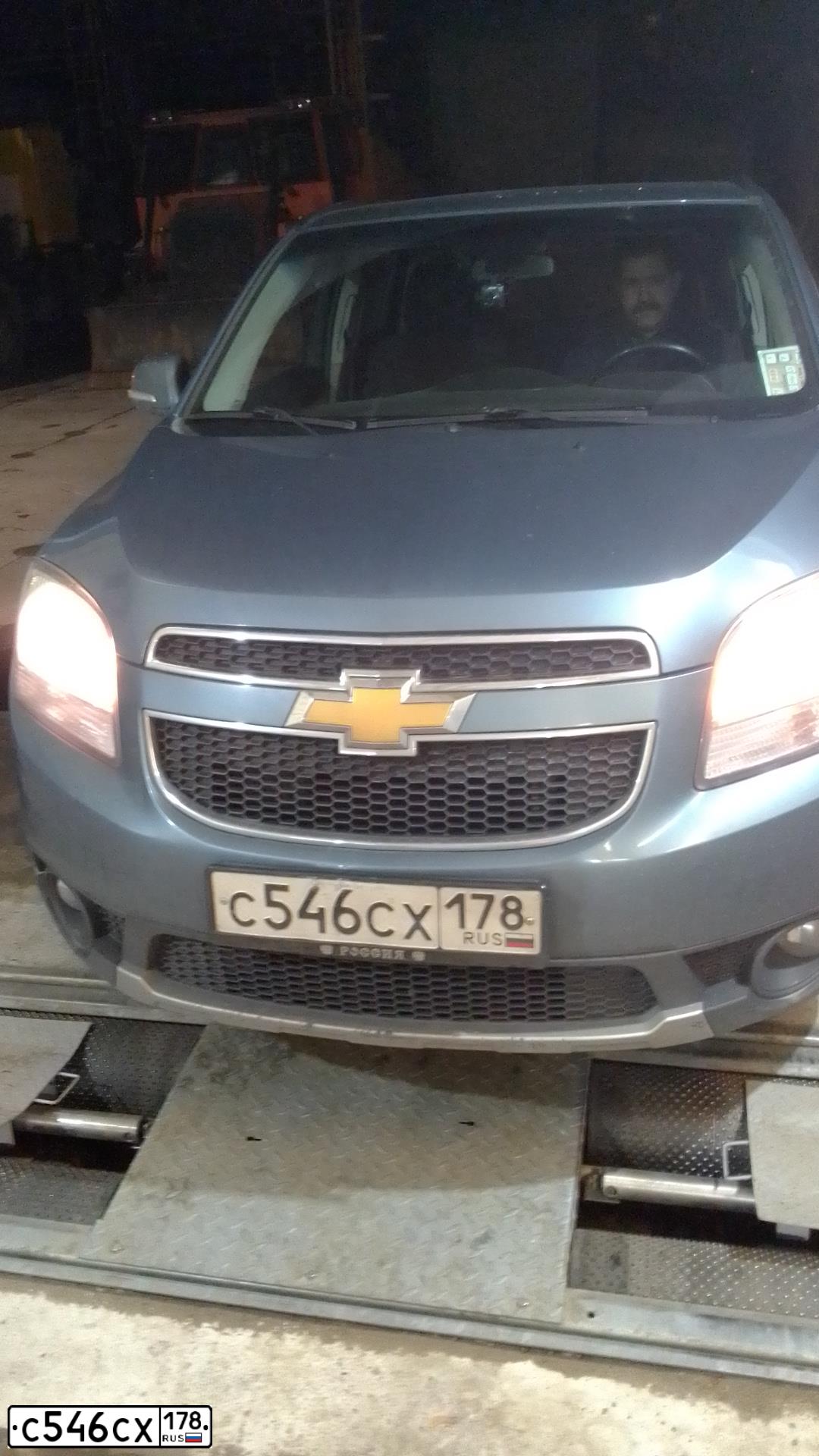 Фото автомобиля CHEVROLET ORLANDO, 2014 — госномер С546СХ178. Цвет: ГОЛУБОЙ