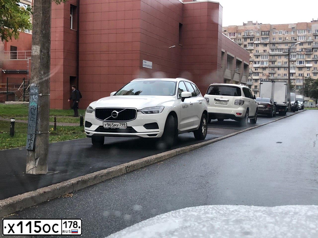 Фото автомобиля NISSAN PATROL, 2011 — госномер Т335ОС196