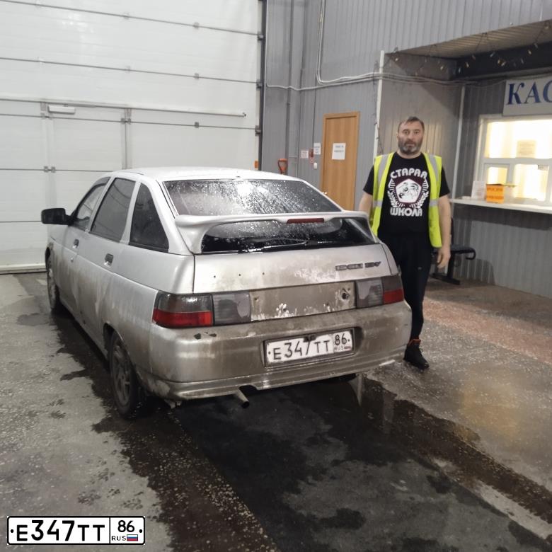 Фото автомобиля LADA 2112, 2003 — госномер К571ХВ186. Цвет: СВЕТЛО-СЕРЕБРИСТЫЙ МЕТАЛЛ