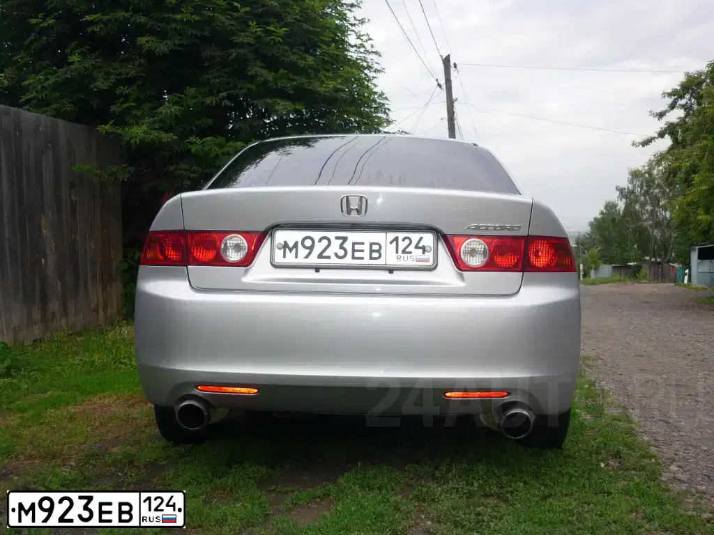 Фото автомобиля HONDA ACCORD, 2003 — госномер Е679СС124