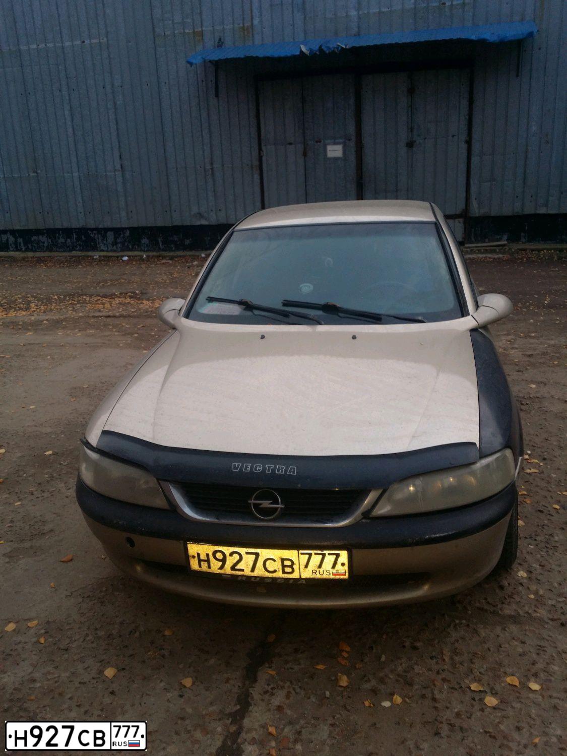 Фото автомобиля OPEL VECTRA, 1998 — госномер Р381ЕУ32. Цвет: СЕРЫЙ
