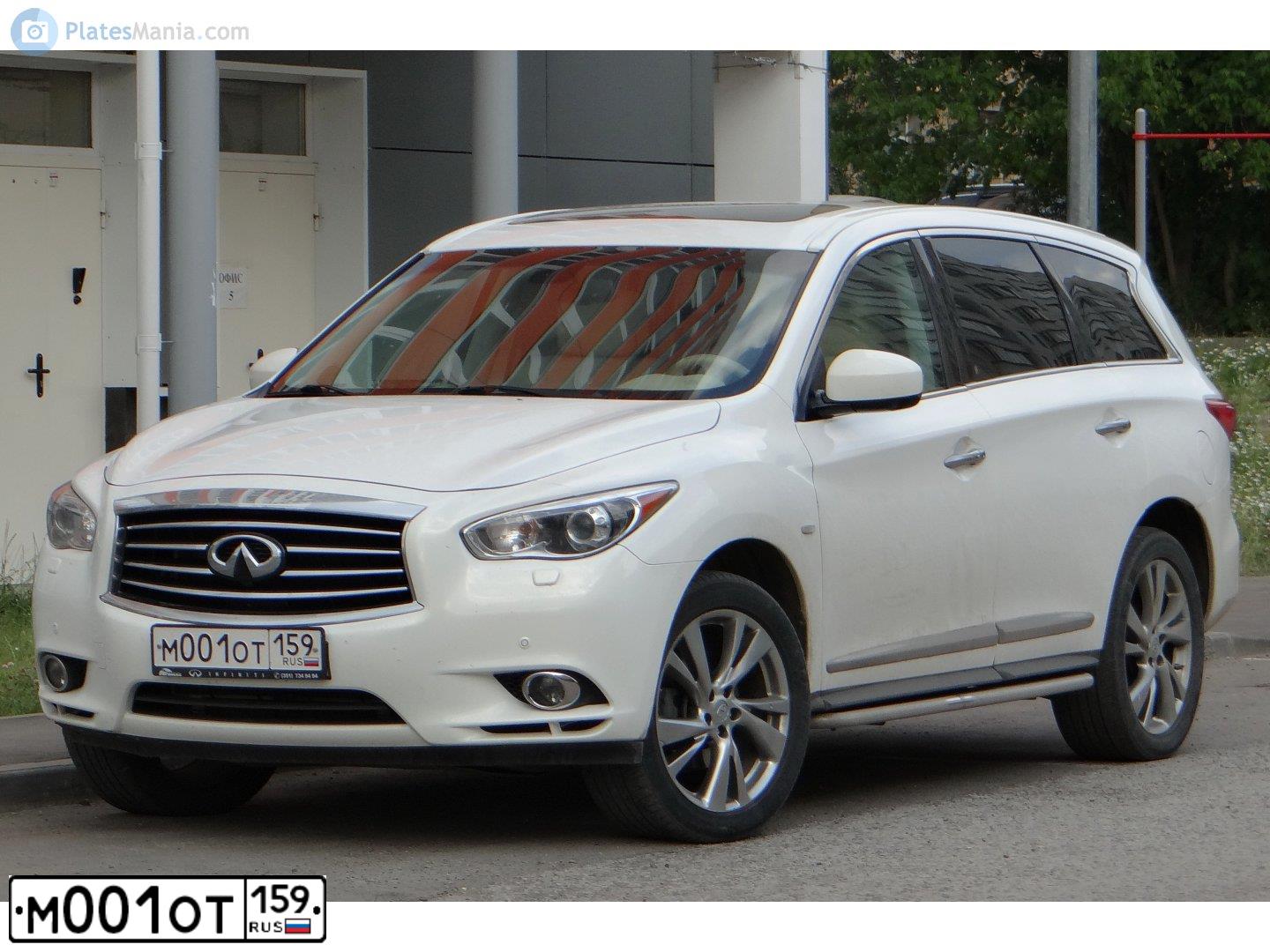 Фото автомобиля INFINITI JX, 2013 — госномер М001ОТ159. Цвет: Белый
