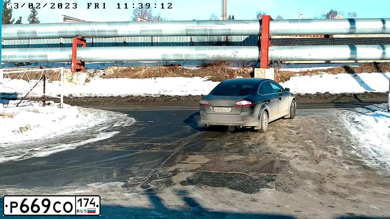 Фото автомобиля FORD MONDEO, 2011 — госномер Р669СО174. Цвет: ЧЕРНЫЙ