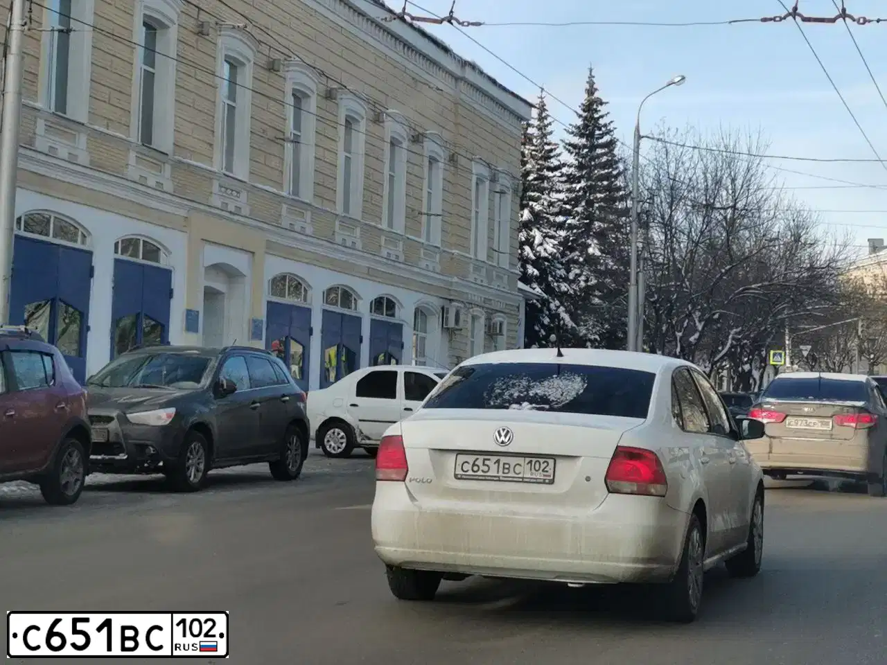 Фото автомобиля VOLKSWAGEN POLO, 2014 — госномер А238КУ702. Цвет: Белый