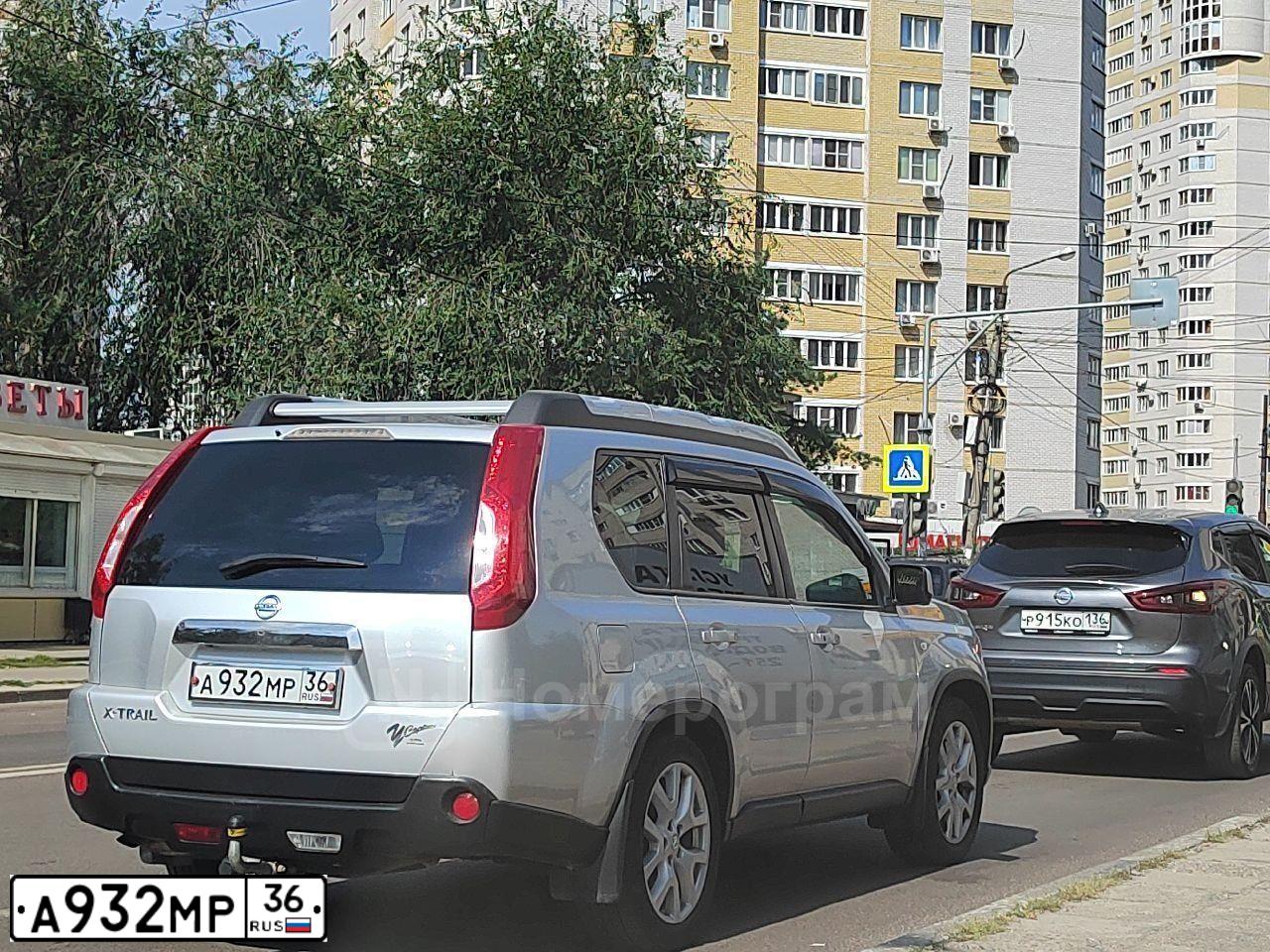 Фото автомобиля NISSAN X-TRAIL, 2013 — госномер А932МР36. Цвет: СЕРЕБРИСТЫЙ