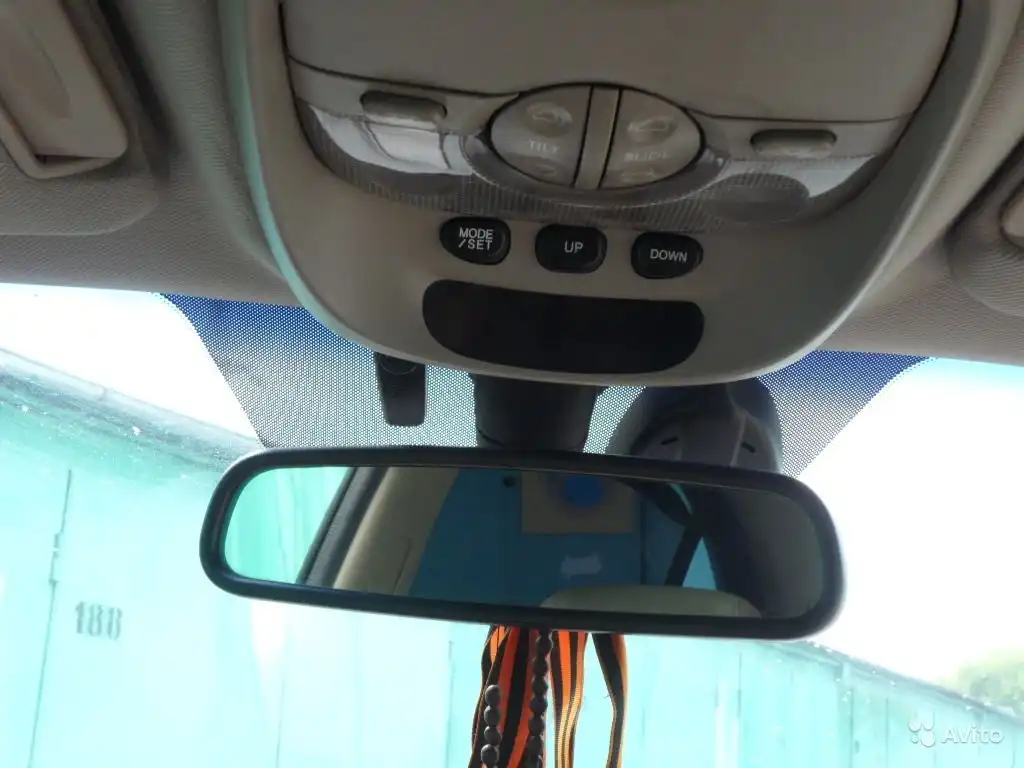 Фото автомобиля KIA SORENTO, 2003 — госномер Н560АС799. Цвет: СЕРЫЙ