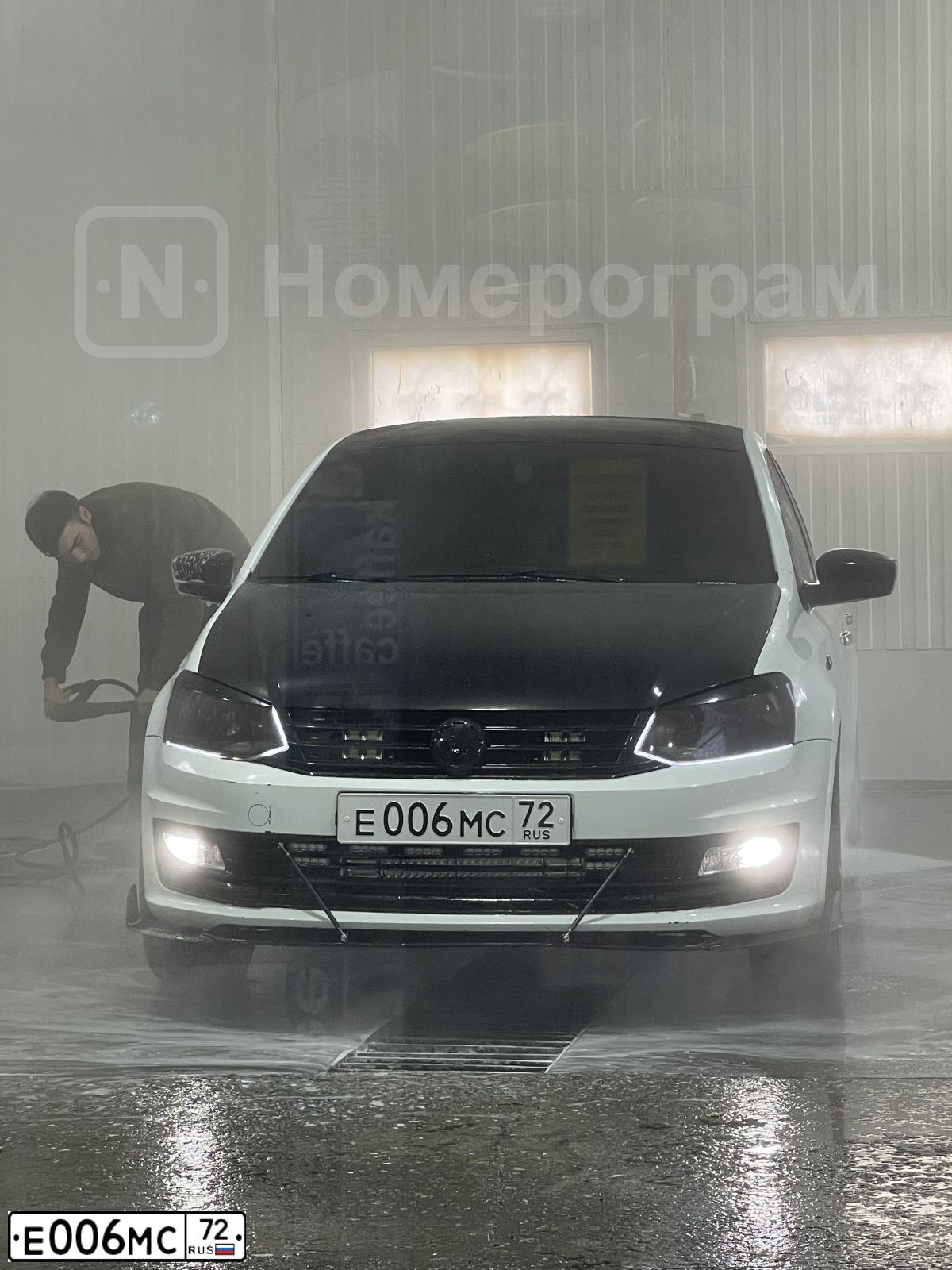 Фото автомобиля LADA 2105, 1998 — госномер Е006МС72. Цвет: Красный