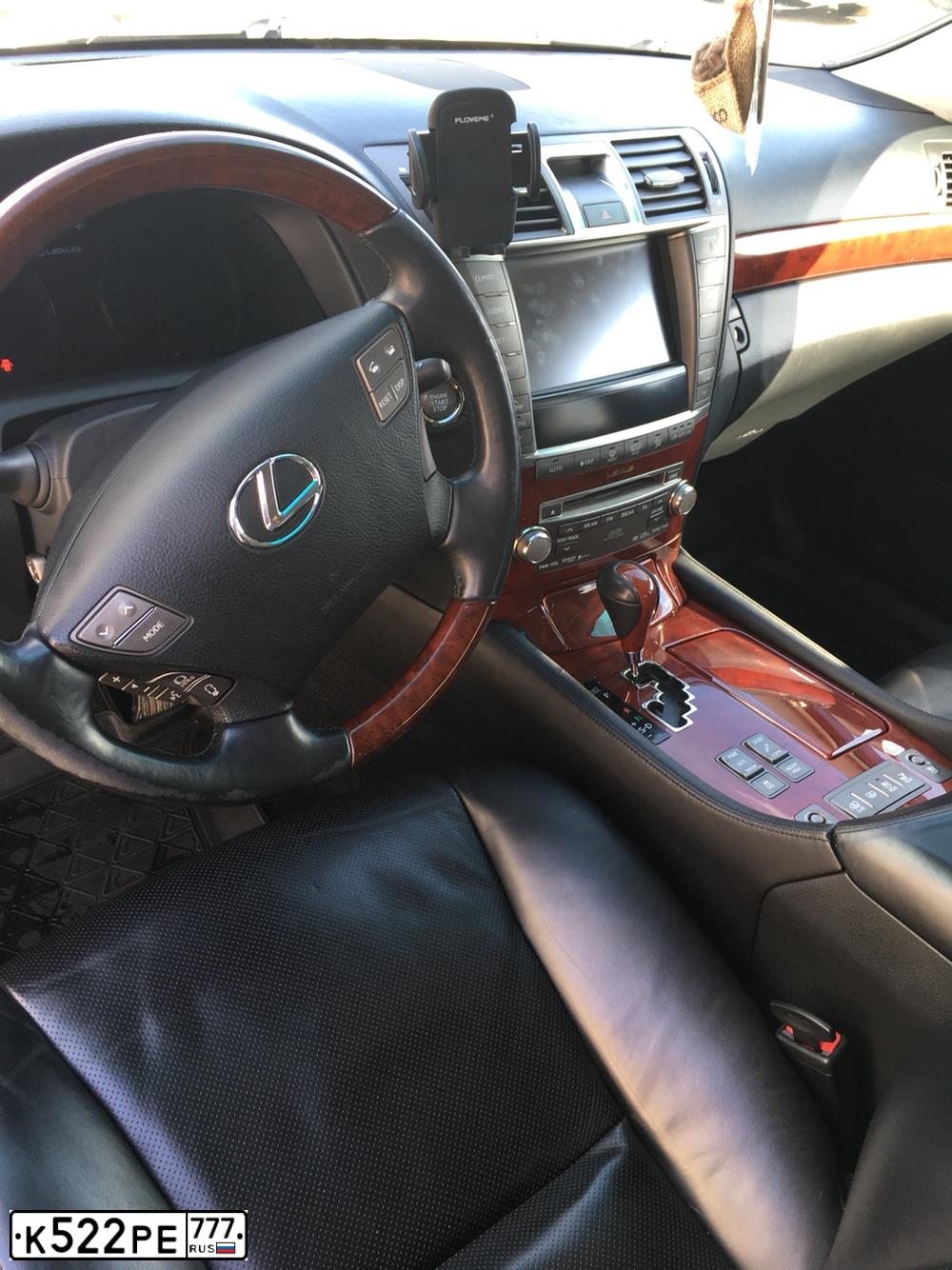 Фото автомобиля ЛЕКСУС LS460, 2010 — госномер Е671ОР761. Цвет: ТЕМНО-СЕРЫЙ