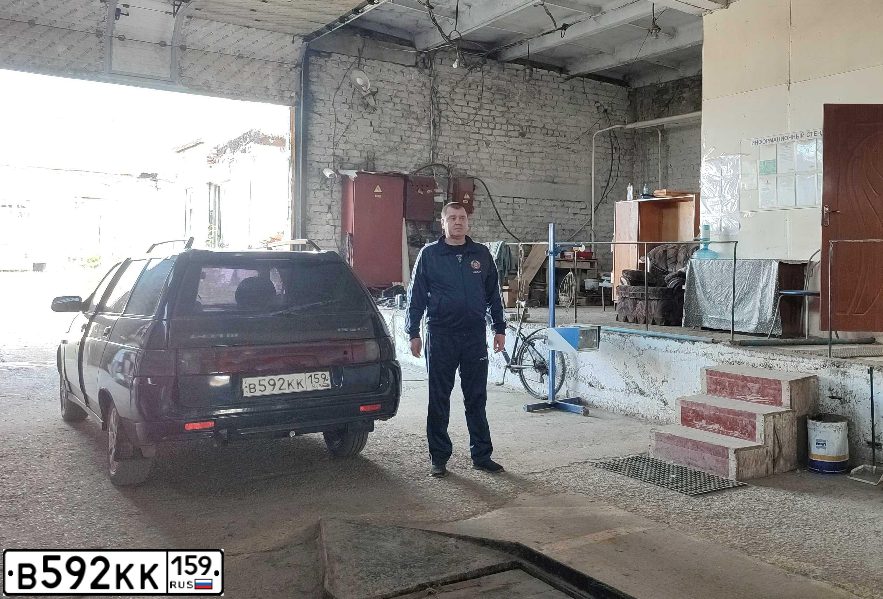 Фото автомобиля БОГДАН 2111, 2012 — госномер Р658МС159. Цвет: ЧЕРНЫЙ