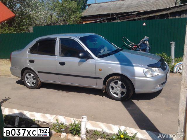 Фото автомобиля TAGAZ ACCENT, 2007 — госномер Т595ХХ52. Цвет: СВЕТЛО-СЕРЫЙ