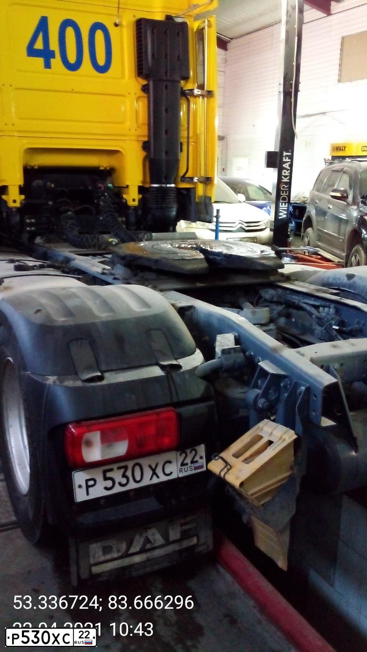 Фото автомобиля DAF XF 105 FT /4X2/, 2013 — госномер Р530ХС22. Цвет: ЖЕЛТЫЙ