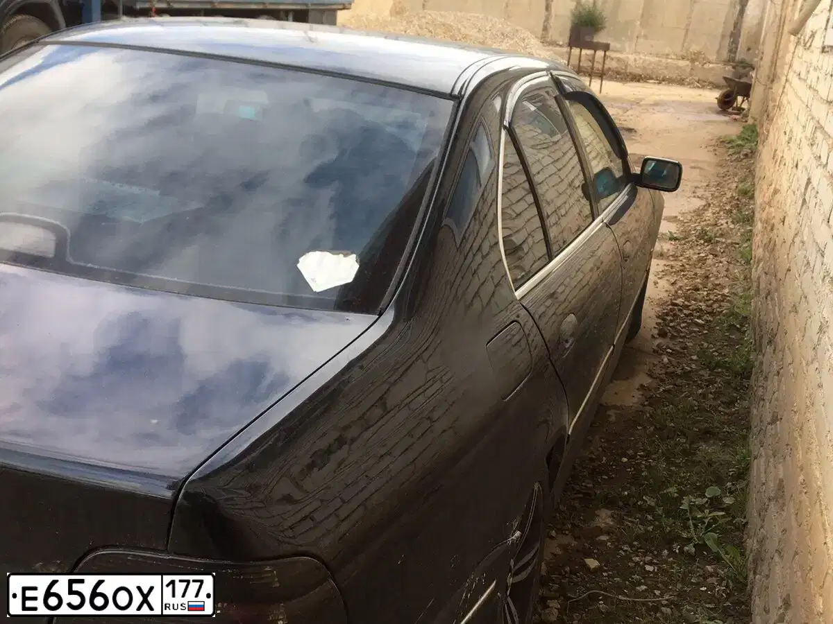 Фото автомобиля BMW SERIE 5, 1997 — госномер Р061РТ790. Цвет: ЧЕРНЫЙ