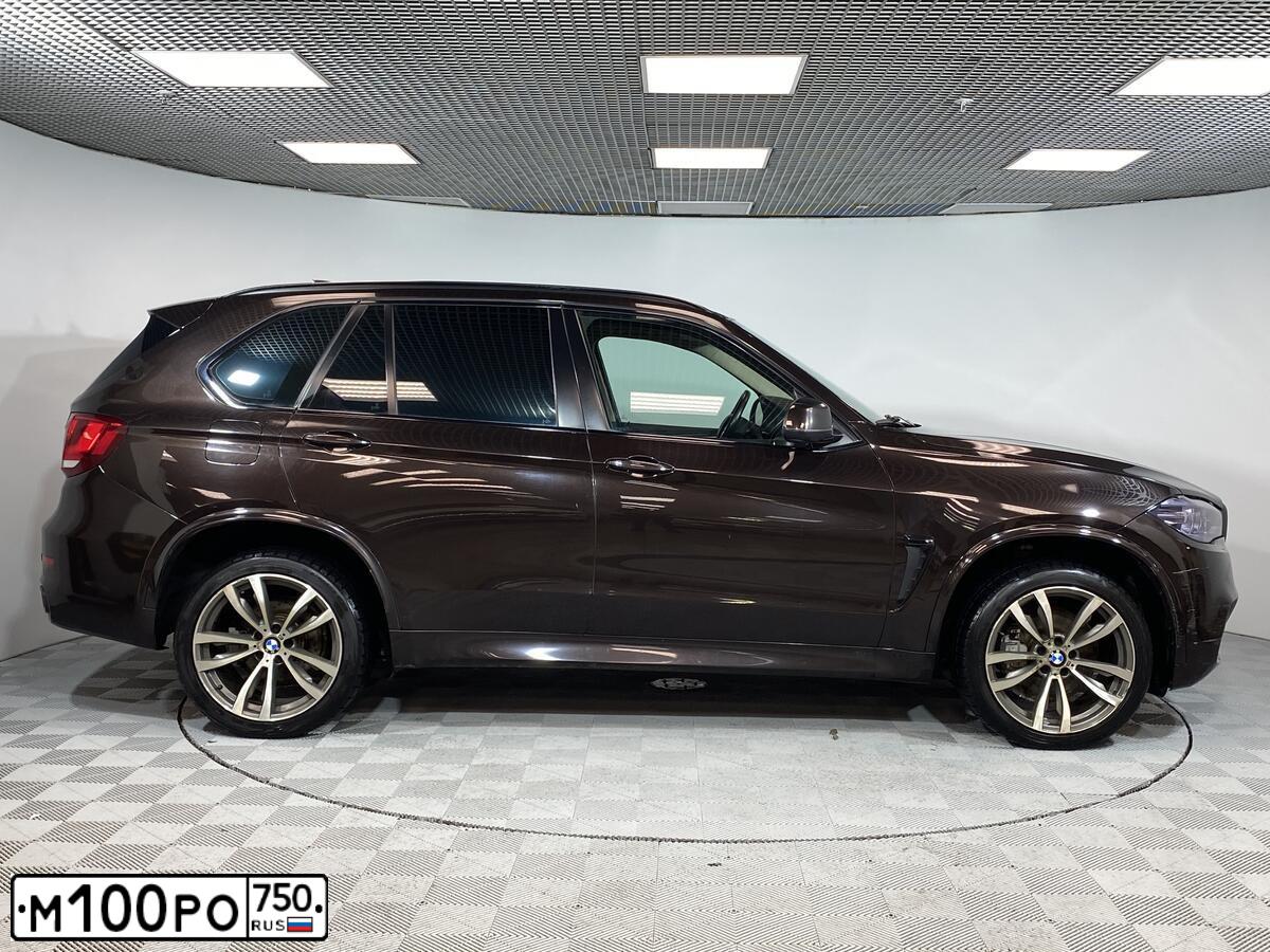 Фото автомобиля BMW X5, 2016 — госномер Х267ТР790. Цвет: БЕЛЫЙ МЕТАЛЛИК