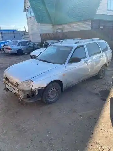 Фото автомобиля LADA 2171 PRIORA, 2012 — госномер Н426СВ159. Цвет: Светло-Серебристый металлик