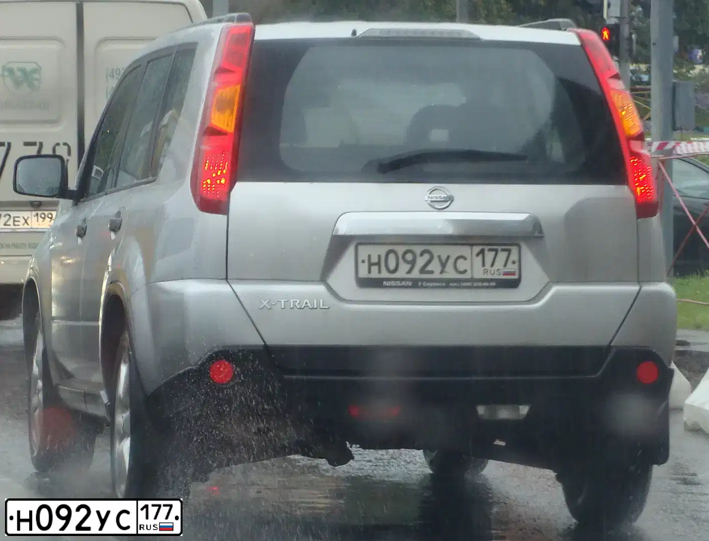 Фото автомобиля NISSAN X-TRAIL, 2007 — госномер Х644ЕО76. Цвет: СЕРЫЙ